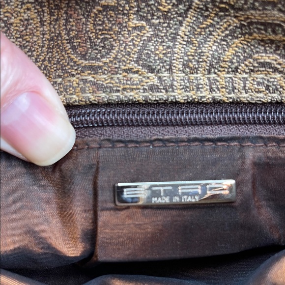 1.17.26 ** Rare Etro Milano 8”x9” Tote 👜 🔥 - Picture 14 of 16